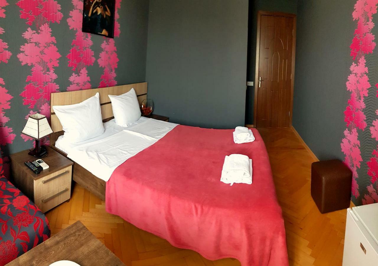 Bonus Hotel Tbilissi Extérieur photo